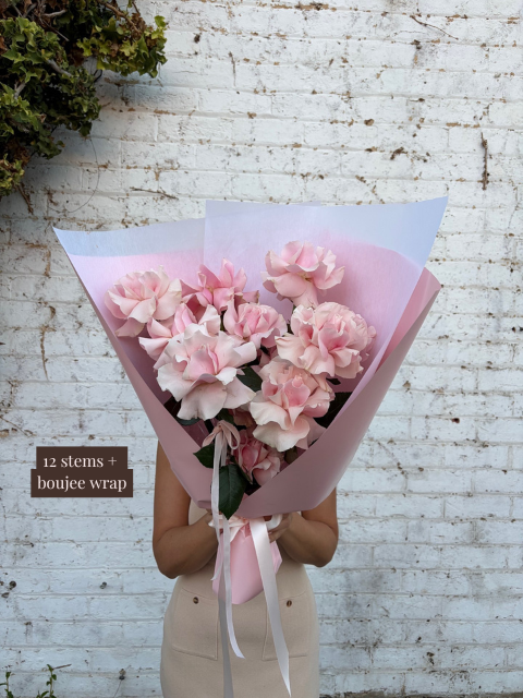 En Masse Reflexed Rose Bouquet