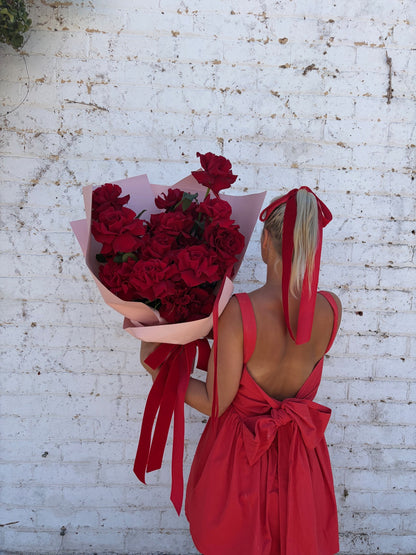 Hot To Trot Reflexed Rose Bunch