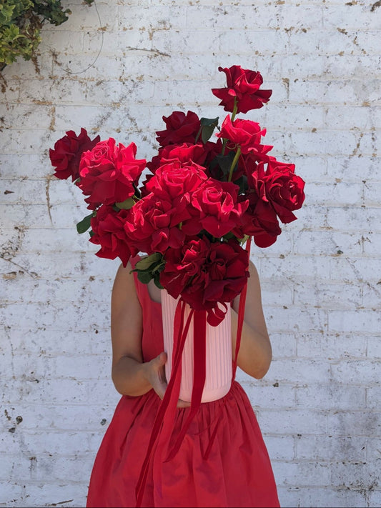 Hot To Trot Rose Vase